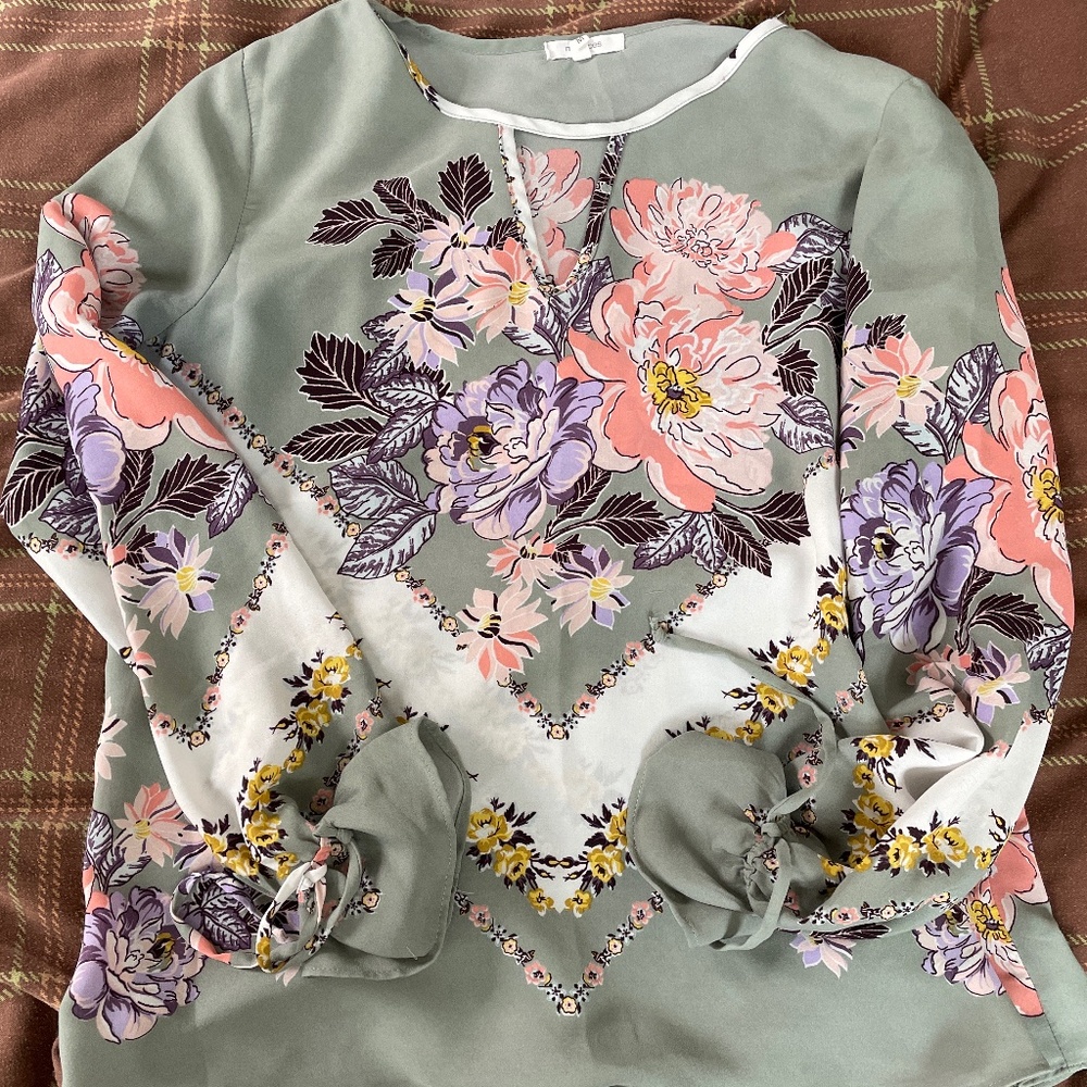 Women's blouse